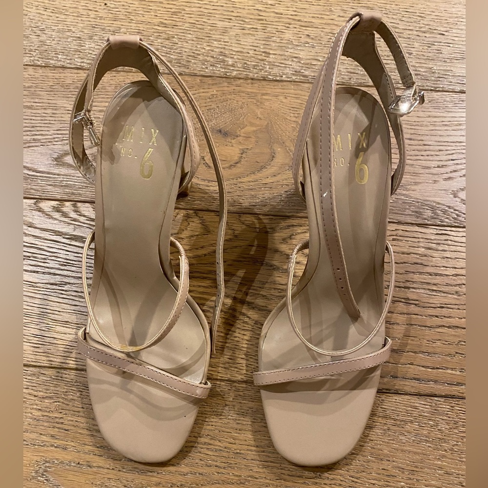 Mix No. 6 Sandals / Heels Size 7